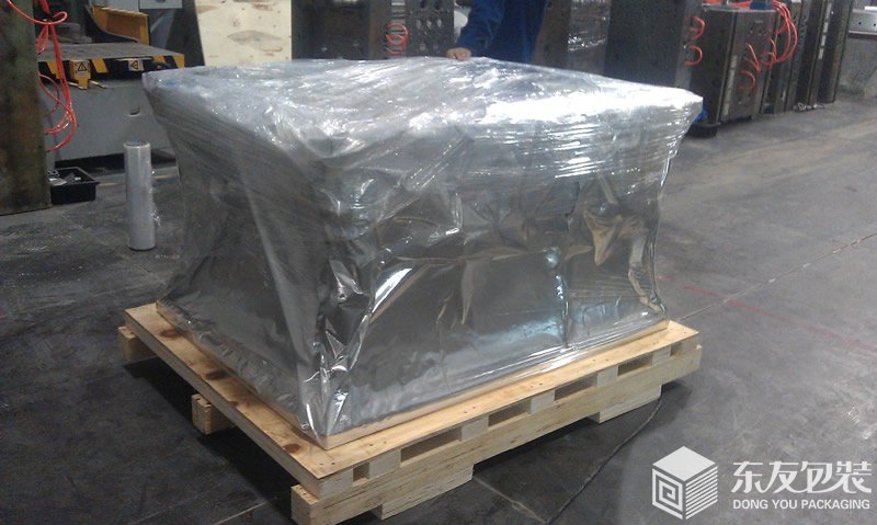 �������b